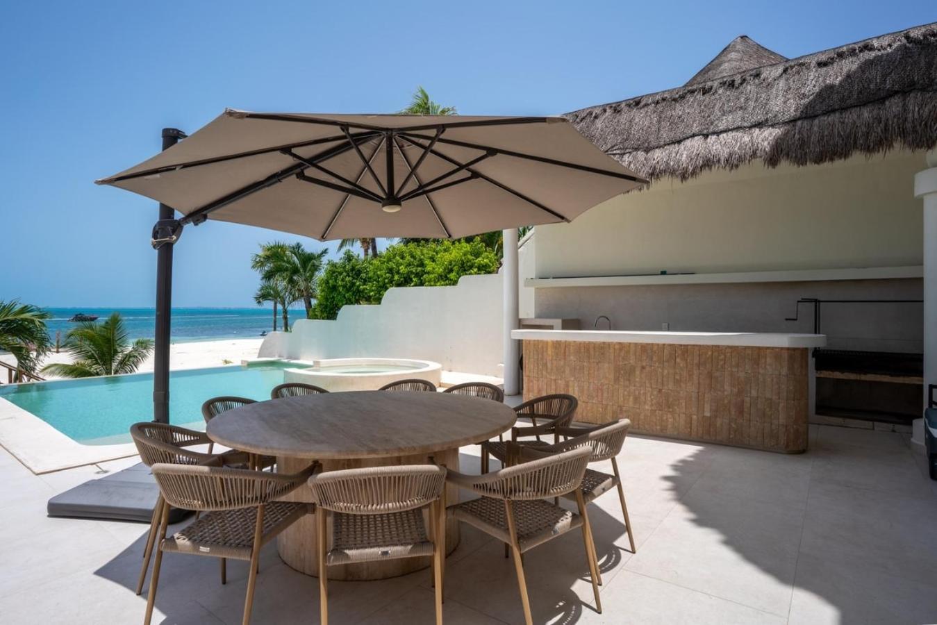 Flamingos Villa *