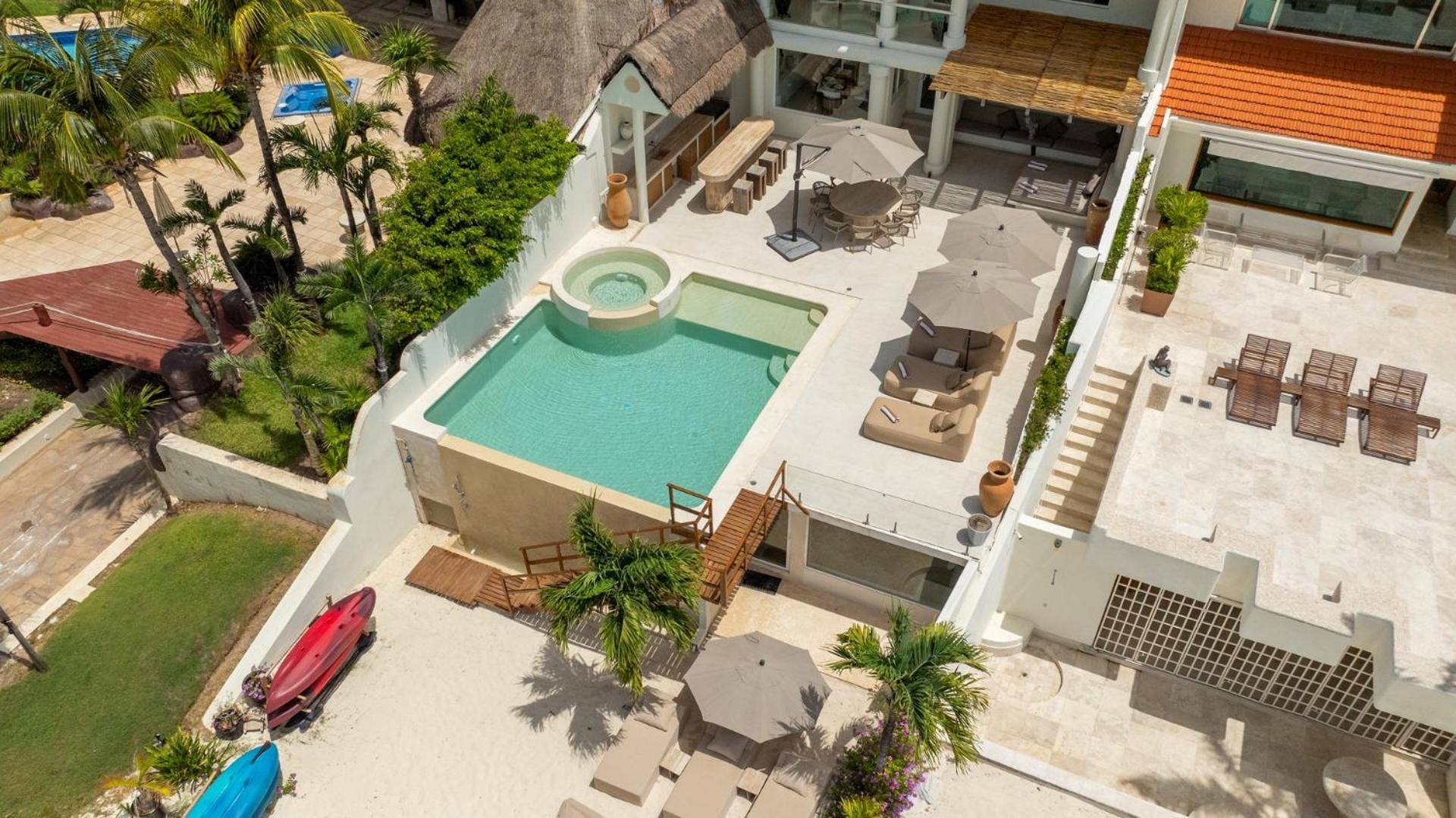 Flamingos Villa